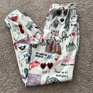 Taylor Swift Women’s PJ Bottoms 
Size XL